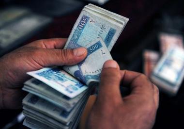 Confusion over what tax individuals, businesses and non-profits should be paying has, at times, overwhelmed Afghanistan’s tax offices and tax payers. (Photo: Tolo)